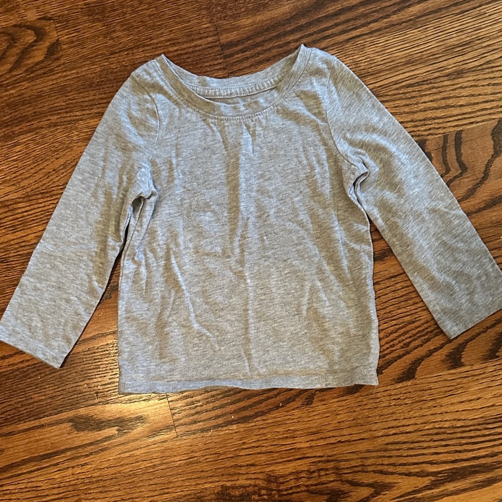 Cat & Jack Light Gray Long Sleeve Tee